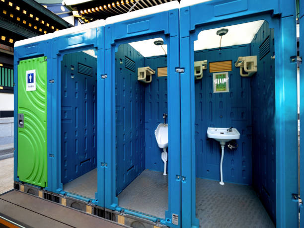 Best Best portable toilet rental  in Como, WI